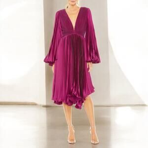 Mac Duggal Flare Sleeve Pleated Midi Dress V Neck Size 12 Berry Purple NWT 49707